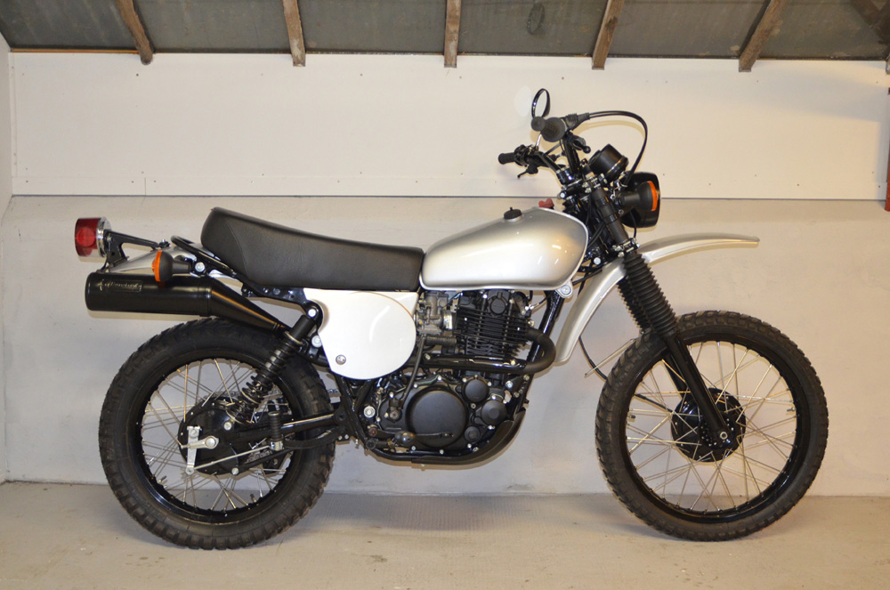 XT500 4 SALE 1977 right