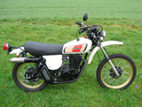 76er mit 77er Tank und Goldfelgen