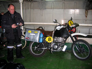 XT500 mit Seil festbinden