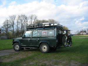 XT 500 on LandRover